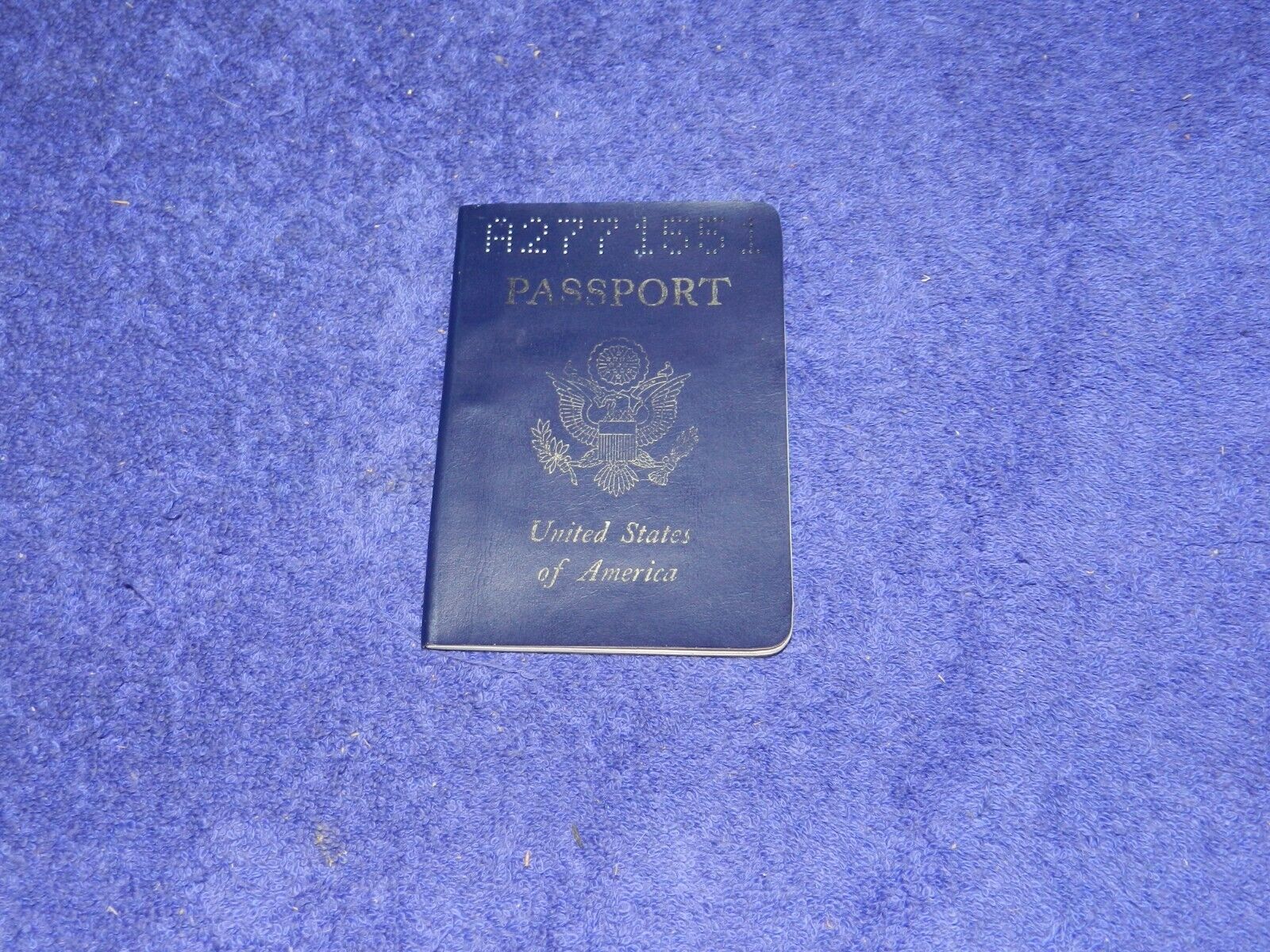 Obsolete Us Passport 1980 10 Pages Of Stamps D